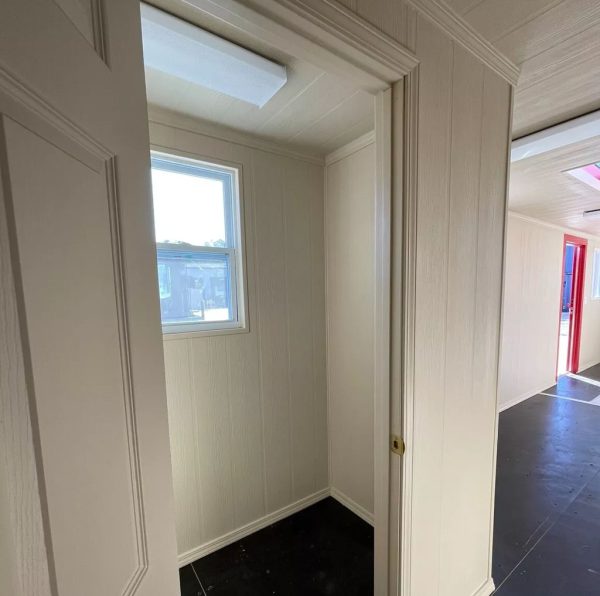 40FT Modified Shipping Container Office – 800 Sq Ft, Red, w/ Bathroom & Storage - Image 3